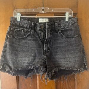Abercrombie & Fitch Mid Rise Boyfriend Shorts